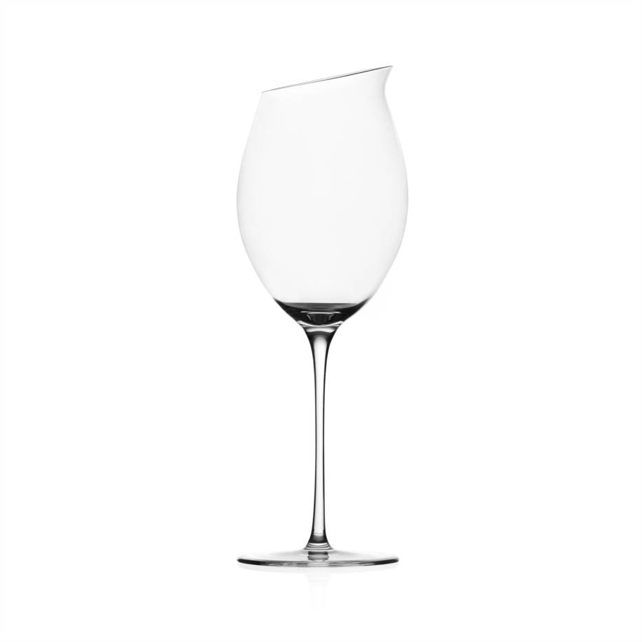 Stemmed glass full-bodied, fine red wine